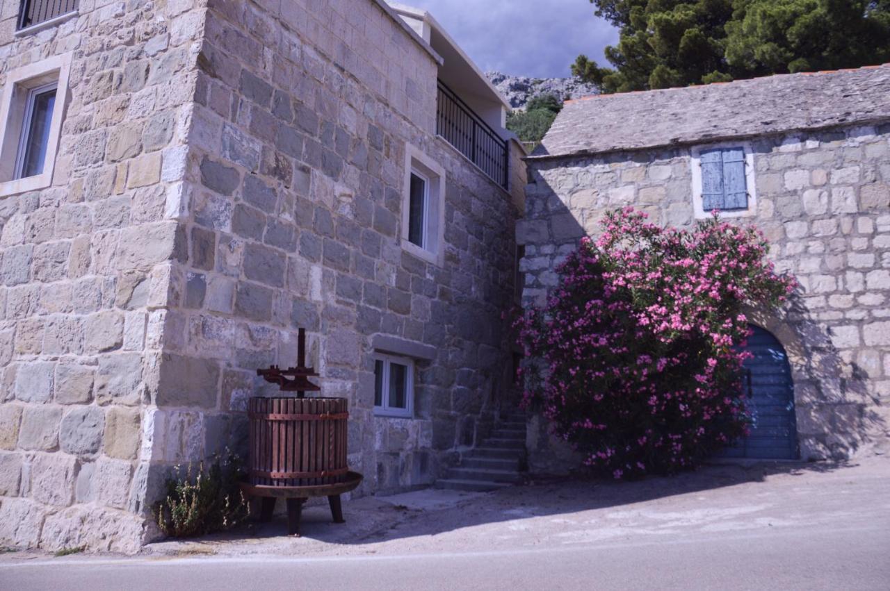 דירות ברלה Old Stone House Klaric מראה חיצוני תמונה
