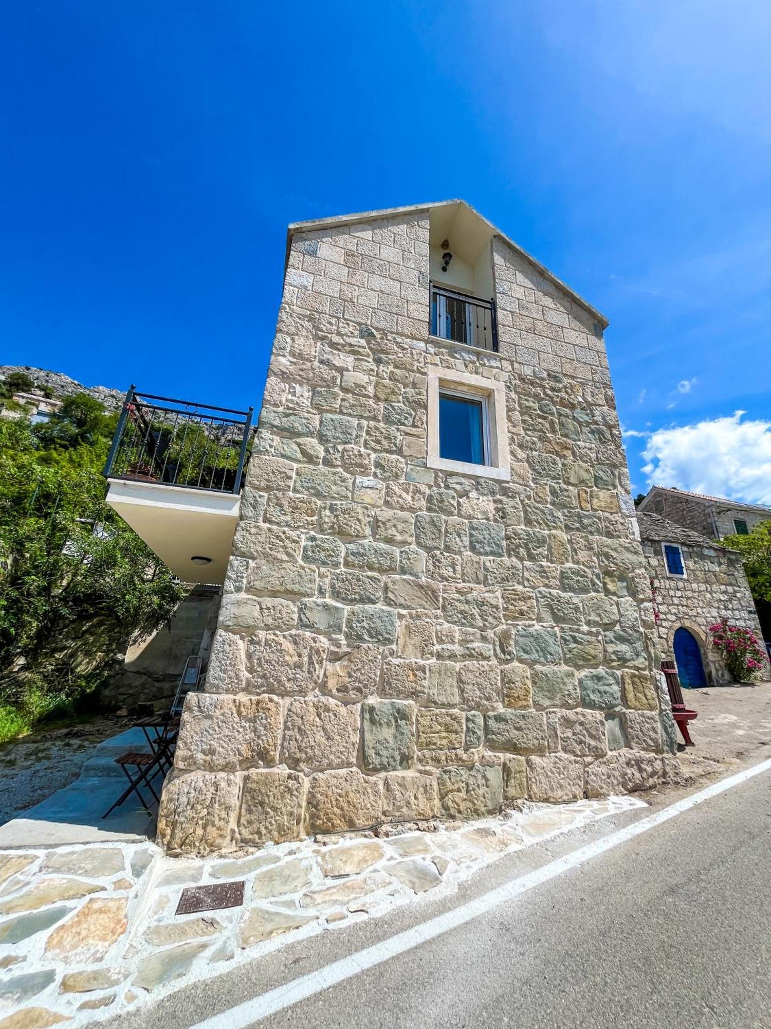 דירות ברלה Old Stone House Klaric מראה חיצוני תמונה